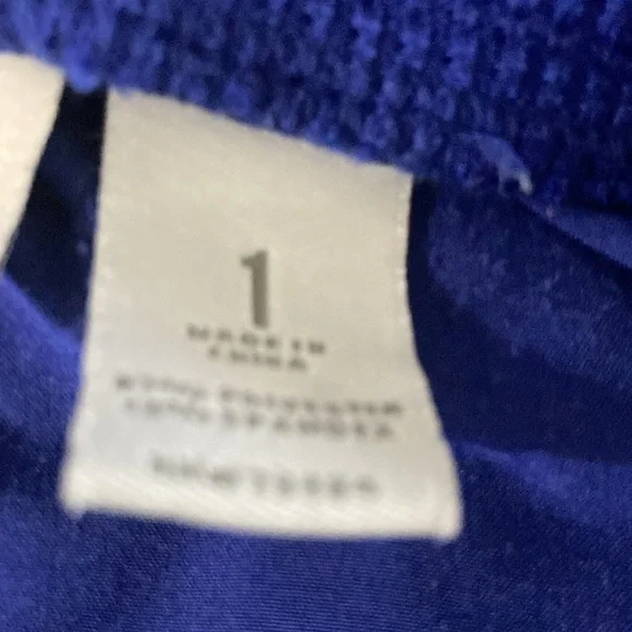 Chico’s Zenergy Neema Cargo Shorts Size 1 - Picture 8 of 9